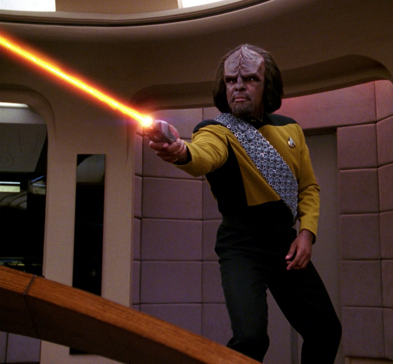 Illustration for article titled My dad tries to remember the names of ST: TNG characters